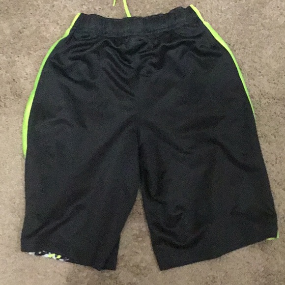 Nike Kids shorts - Picture 2 of 3